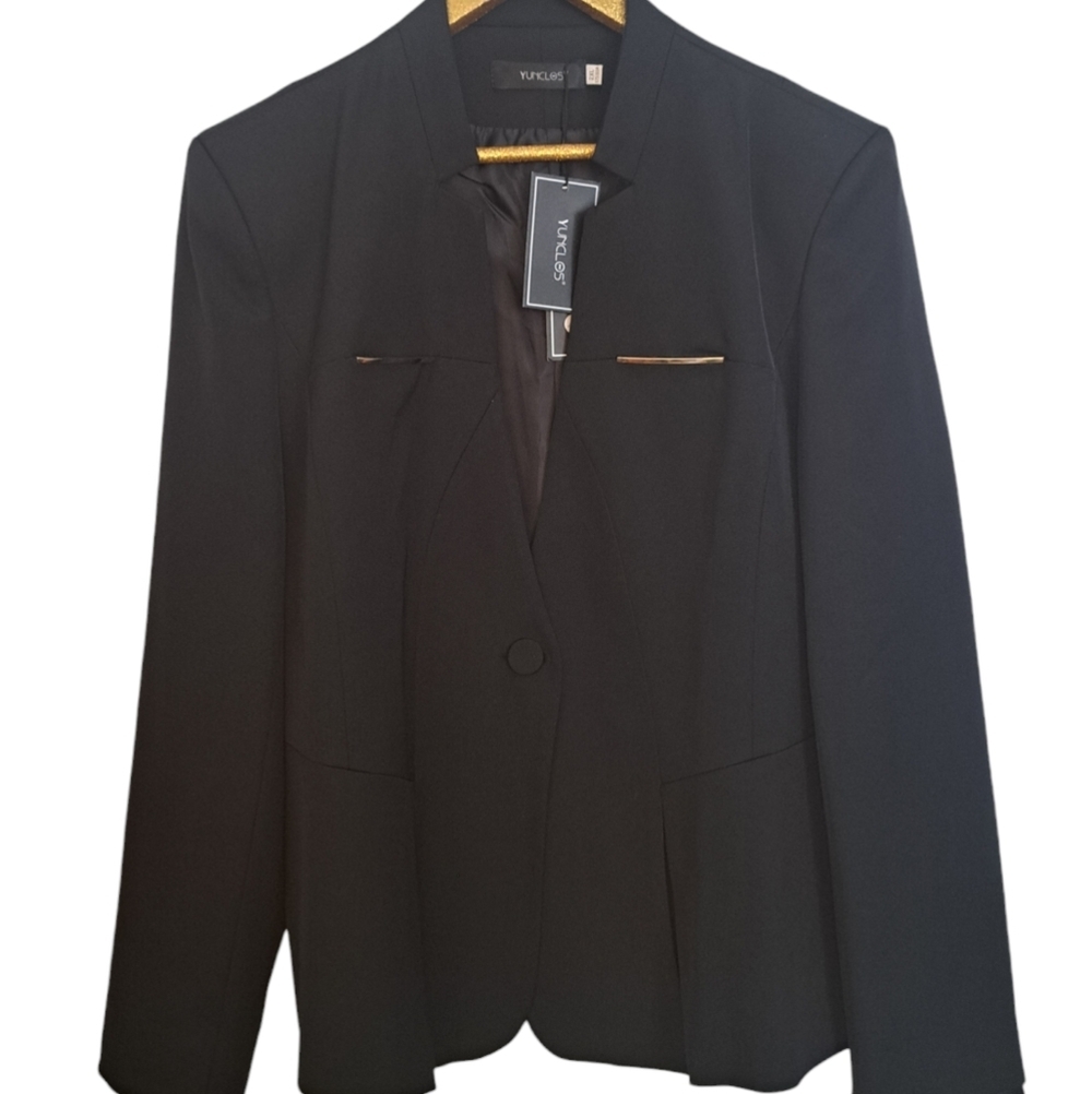 Yunclose 2 piece womens suit 2XL NWT